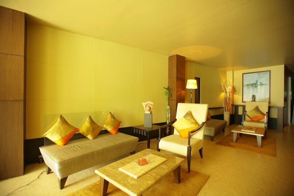 ​Justa Hyderabad Hotell Exteriör bild
