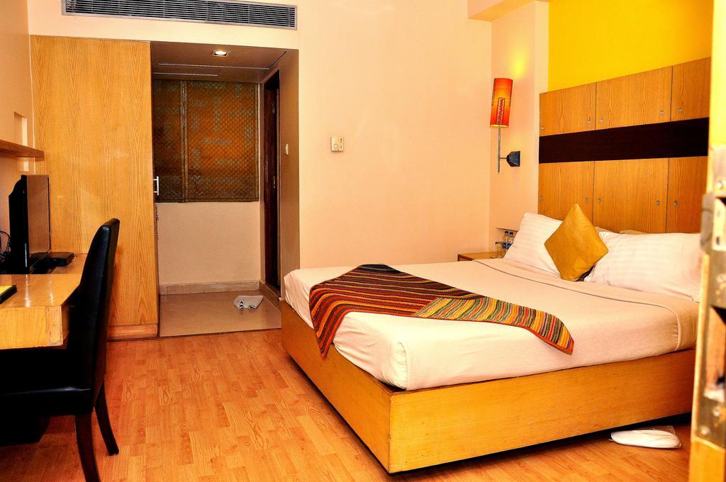 ​Justa Hyderabad Hotell Exteriör bild