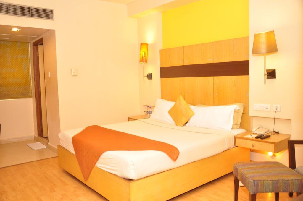 ​Justa Hyderabad Hotell Exteriör bild